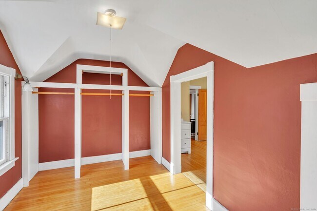 Building Photo - 46 Highland Terrace