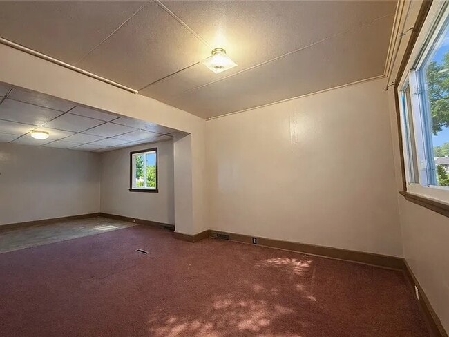 Building Photo - 407 Mitchell Ave