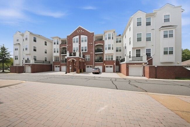 Building Photo - 9202 Charleston Dr
