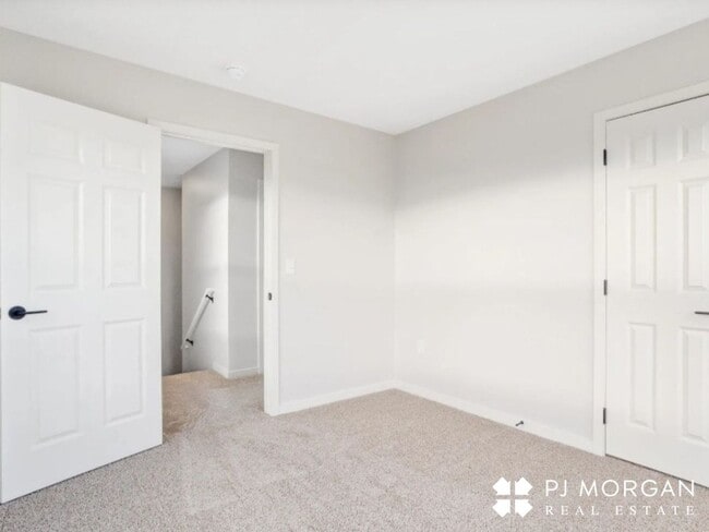 Building Photo - Sleek. Spacious. Sophisticated.