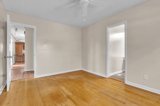 Building Photo - 306 Glancy St