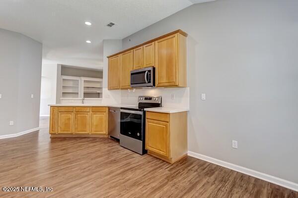 Building Photo - 1704 Dartmoor Ln