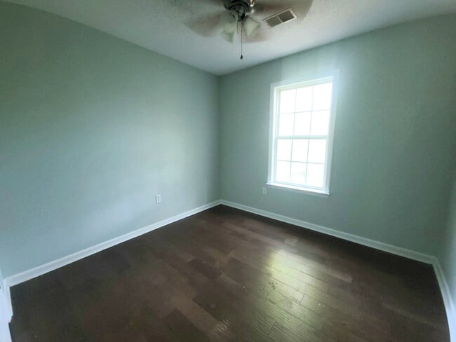 Building Photo - 116 Fox Chase