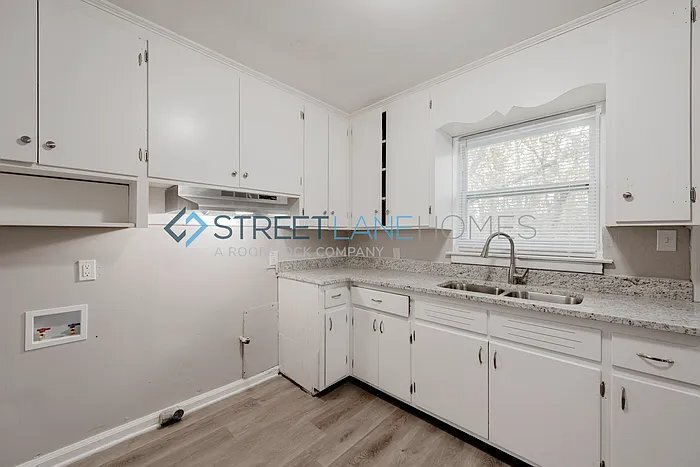 Building Photo - 1014 Rosedale Dr