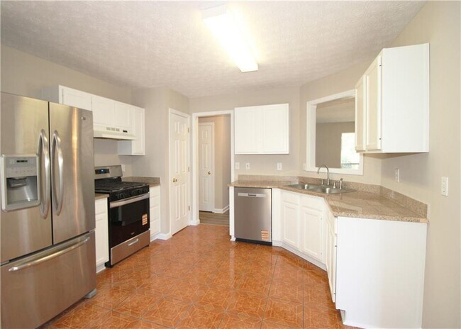 Building Photo - 1334 Ambercrest Way