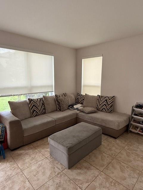 Building Photo - 9446 SW 170th Ave