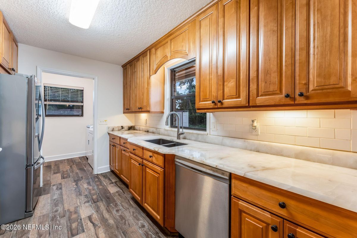 Building Photo - 13926 Spanish Marsh Ct