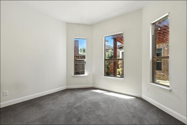 Building Photo - 1733 Adalina Dr