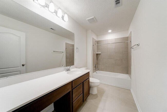 Building Photo - 23415 Stahl Creeks Ln