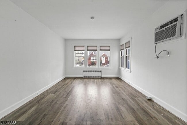 Building Photo - 105 Van Riper Ave