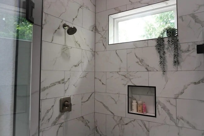 Master bathroom shower - 1827 Gorman