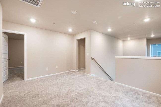 Building Photo - 3878 79th Dr NE