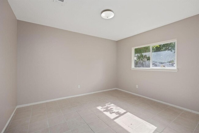 Building Photo - 12634 Monaco Rd