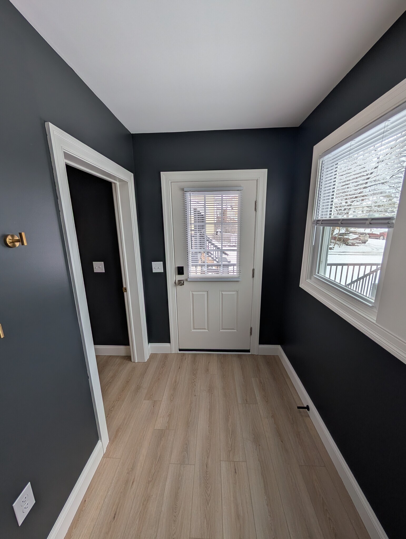 Mud room - 319 Howard St