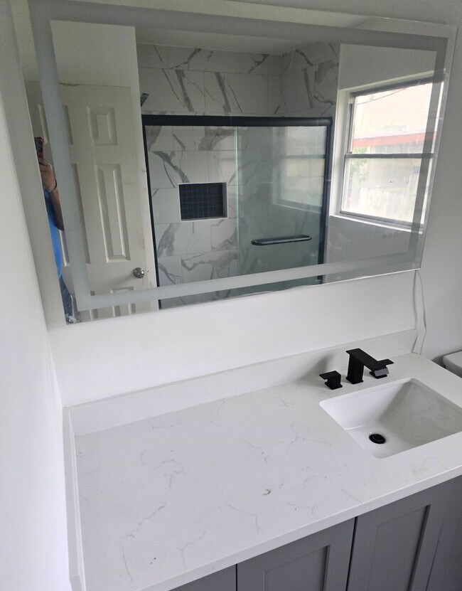 Building Photo - 4306 Herridge St