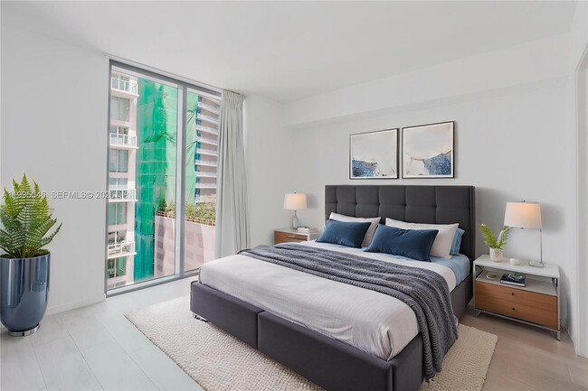 Building Photo - 31 SE 6th St