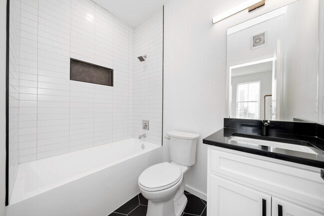 Building Photo - Two-Level Kingman Park Penthouse w/ Private Rooftop Terrace!