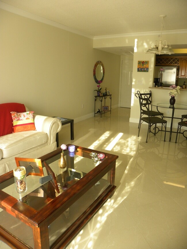 Building Photo - 4242 NW 2nd St