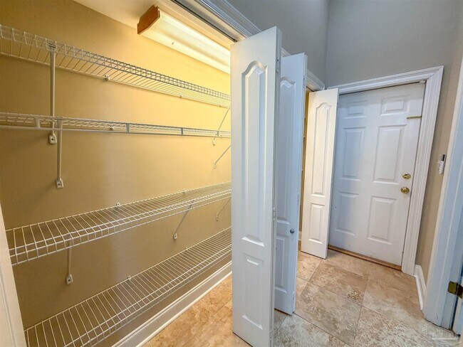 Building Photo - 1218 Ganges Trail