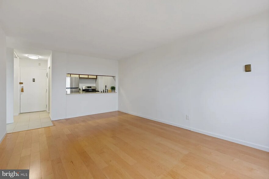 Building Photo - 11801 Rockville Pike