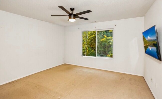 Building Photo - 1018 NE Mariners Loop