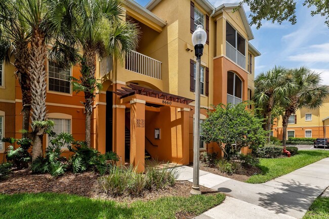 Primary Photo - Large 3 bedroom condo at Lee Vista