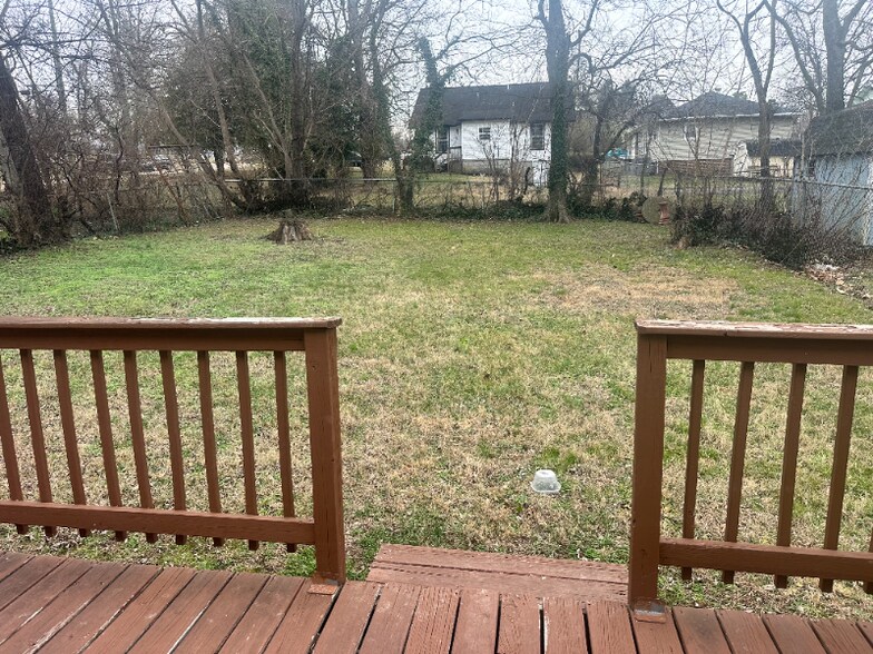 Building Photo - 3244 Ashland Ave