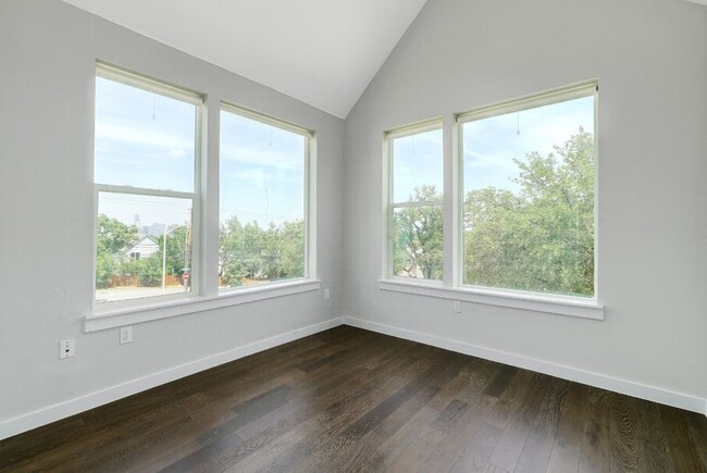 Building Photo - 3108 Aldwyche Dr
