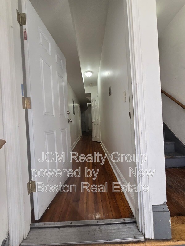 Building Photo - 138 Chestnut St