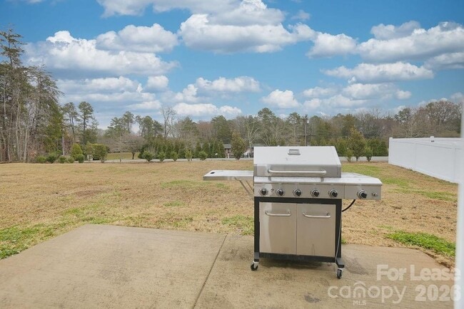 Building Photo - 8140 Clairwood Dr