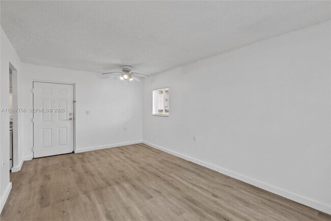 Building Photo - 1133 Benoist Farms Rd