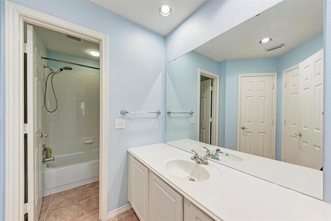 Building Photo - 8105 Endeavor Cir