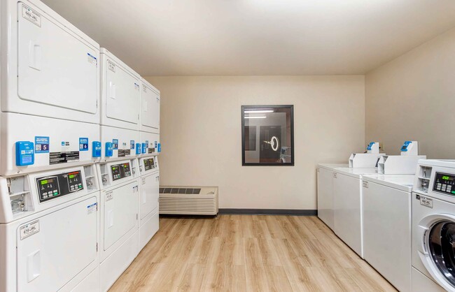 Building Photo - Furnished Studio-Chicago - Lisle