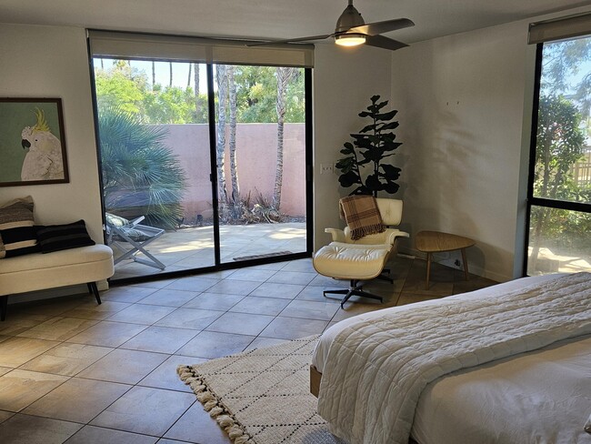 Building Photo - 2501 N Indian Canyon Dr