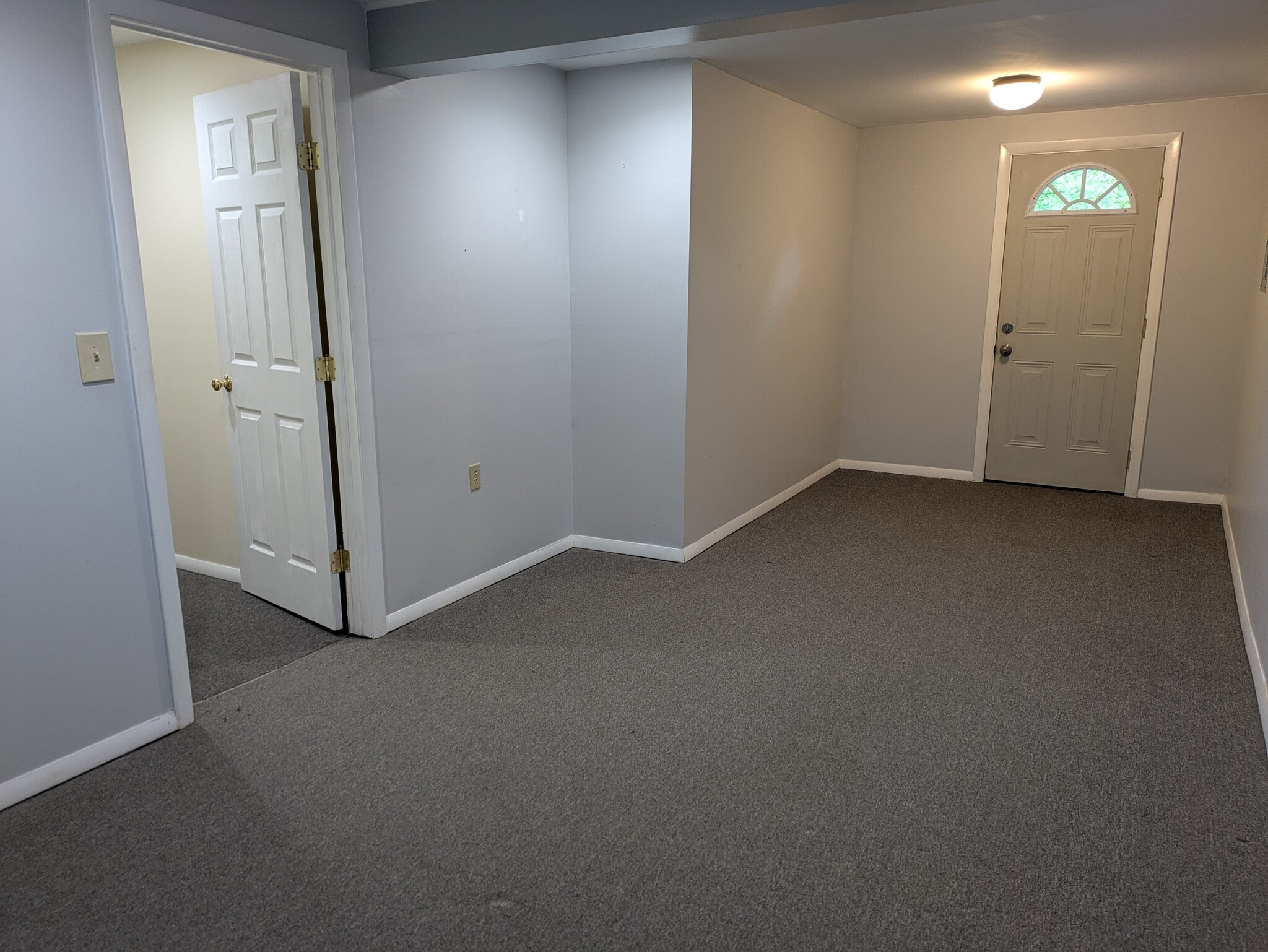 Building Photo - 12 Cascade Ct