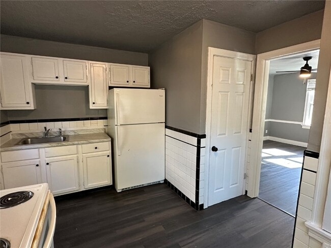 Building Photo - 7121 Lamont Dr