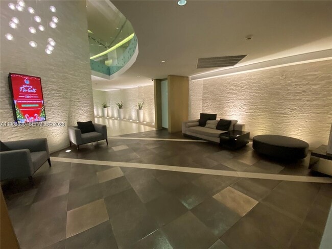 Building Photo - 92 SW 3rd St