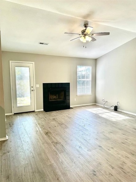 Building Photo - 1654 Timberline Dr