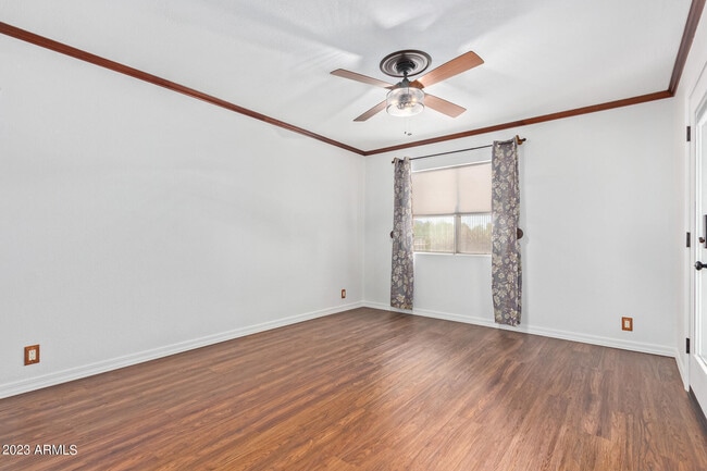 Building Photo - 4150 E Cactus Rd