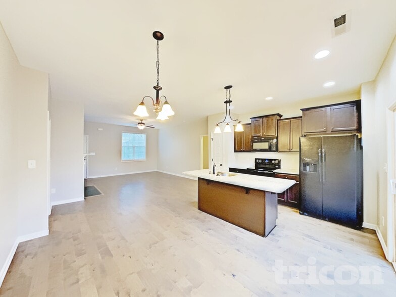 Building Photo - 77 Dropseed Ln