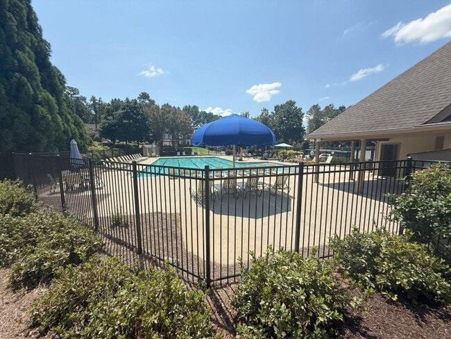 Building Photo - 11640 Vista Forest Dr