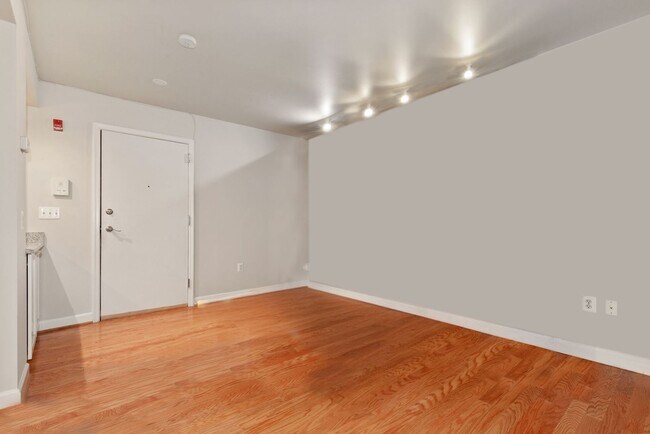 Building Photo - Renovated Studio by Thomas Circle