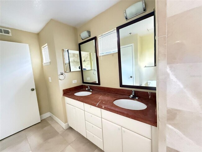 Building Photo - 13212 Arbor Isle Dr