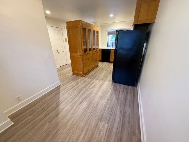 Building Photo - Spacious 2 Bed / 2 Bath Condo in Prime UTC/La Jolla Location!