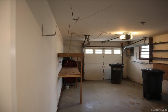 Building Photo - 1432 E Mombasha Rd