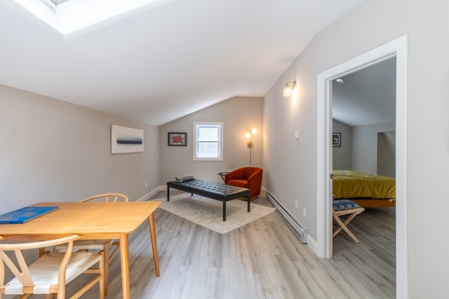 Building Photo - Spacious 4-Bedroom Home with In-Law Suite