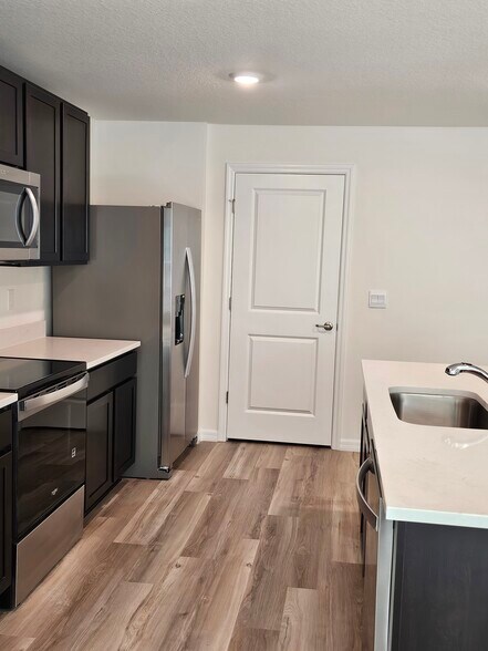 Kitchen Pantry - 8415 Clearway Dr