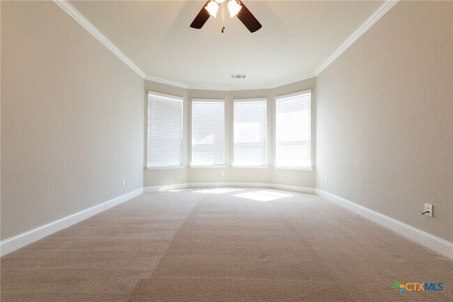 Building Photo - 846 Olive Ln