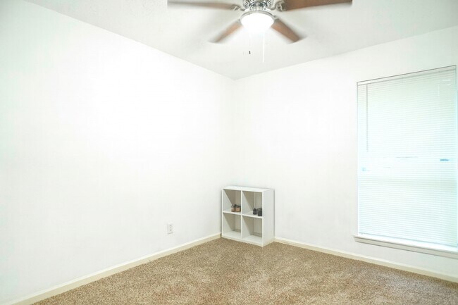 Building Photo - 17330 Heritage Bay Dr
