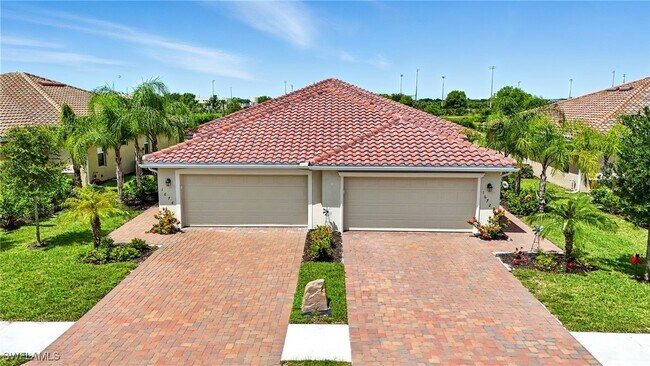Building Photo - 1676 Alameda Dr